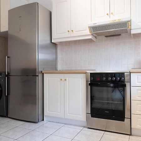 Spacious Apartment Close To The Sea And The City Center Ateny Zewnętrze zdjęcie