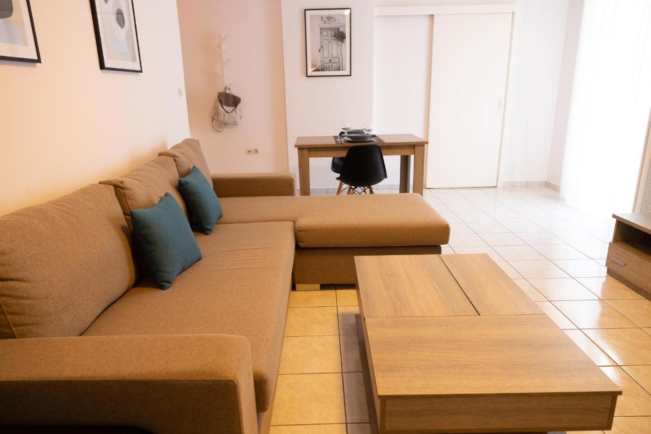 Spacious Apartment Close To The Sea And The City Center Ateny Zewnętrze zdjęcie