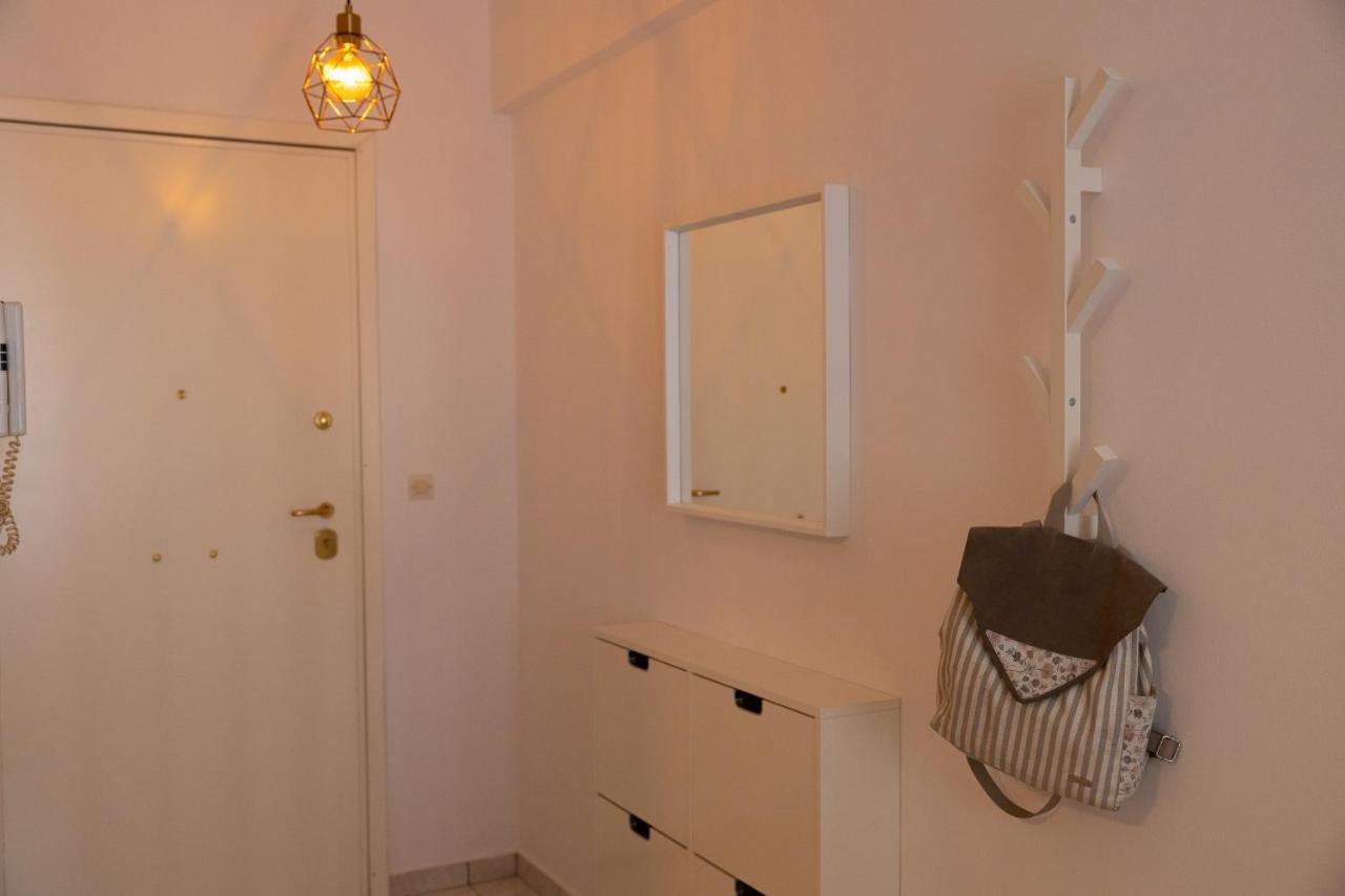 Spacious Apartment Close To The Sea And The City Center Ateny Zewnętrze zdjęcie